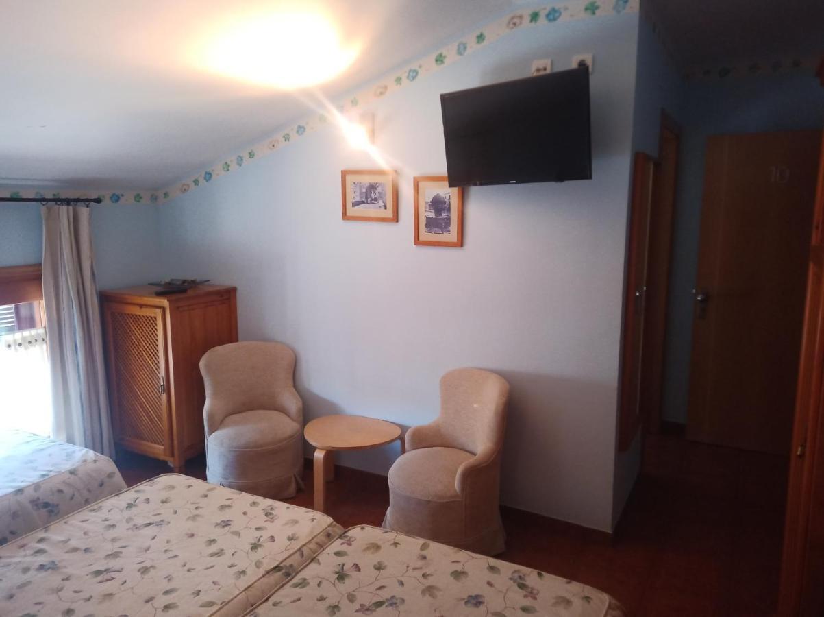 Hotel La Botiga Prades Exteriör bild